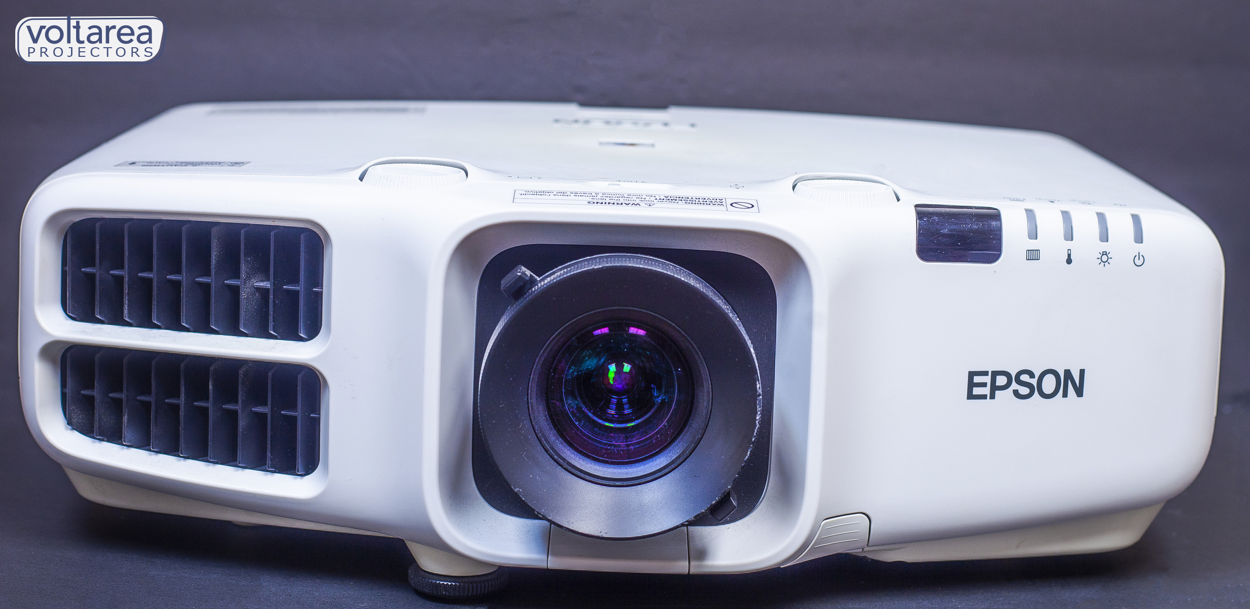 Proiettore Epson Pro G6150 uso domestico come TV gaming - Foto 4 di 6