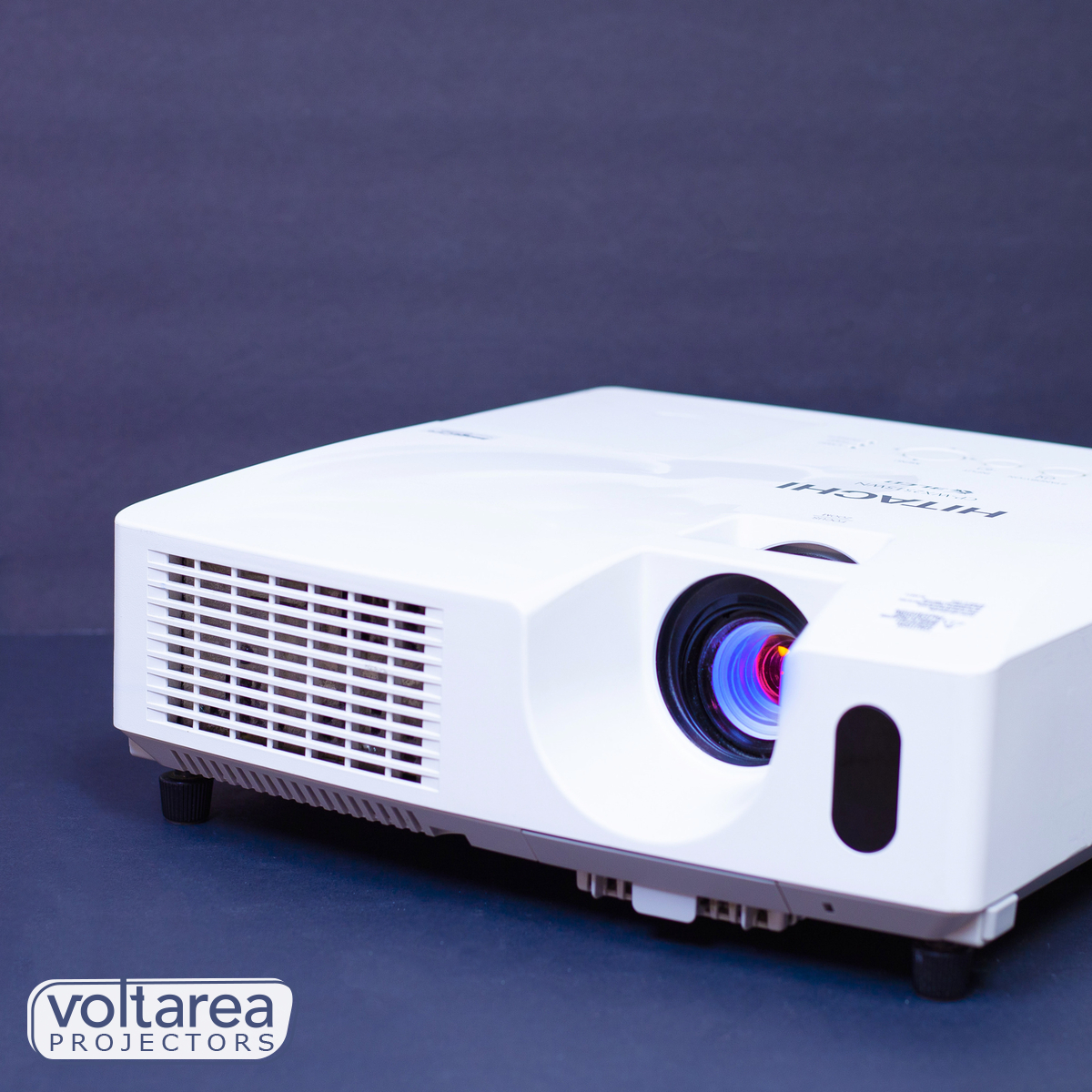 HITACHI CP-X2011N Projector USED