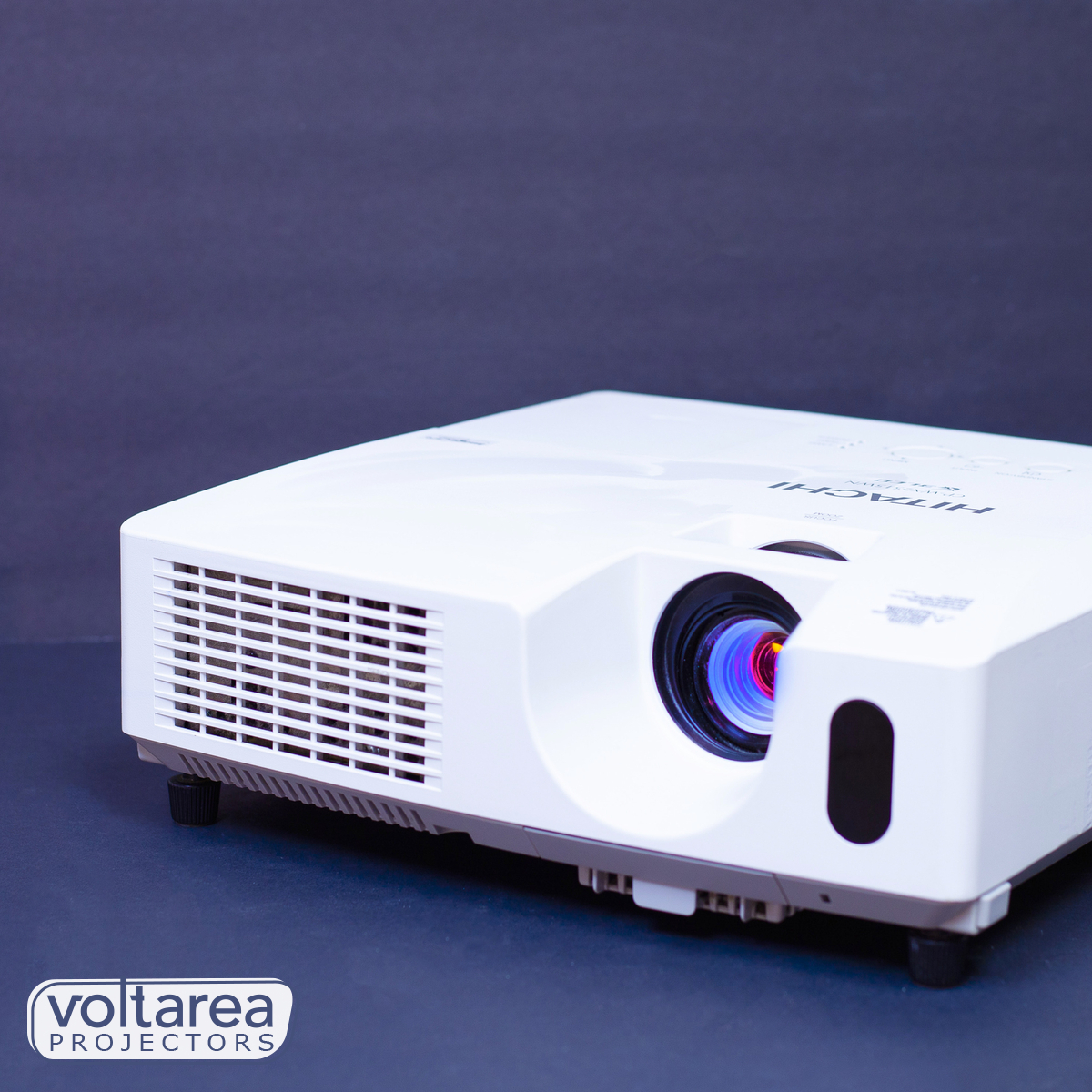 Hitachi CP-X2514WN Projector USED