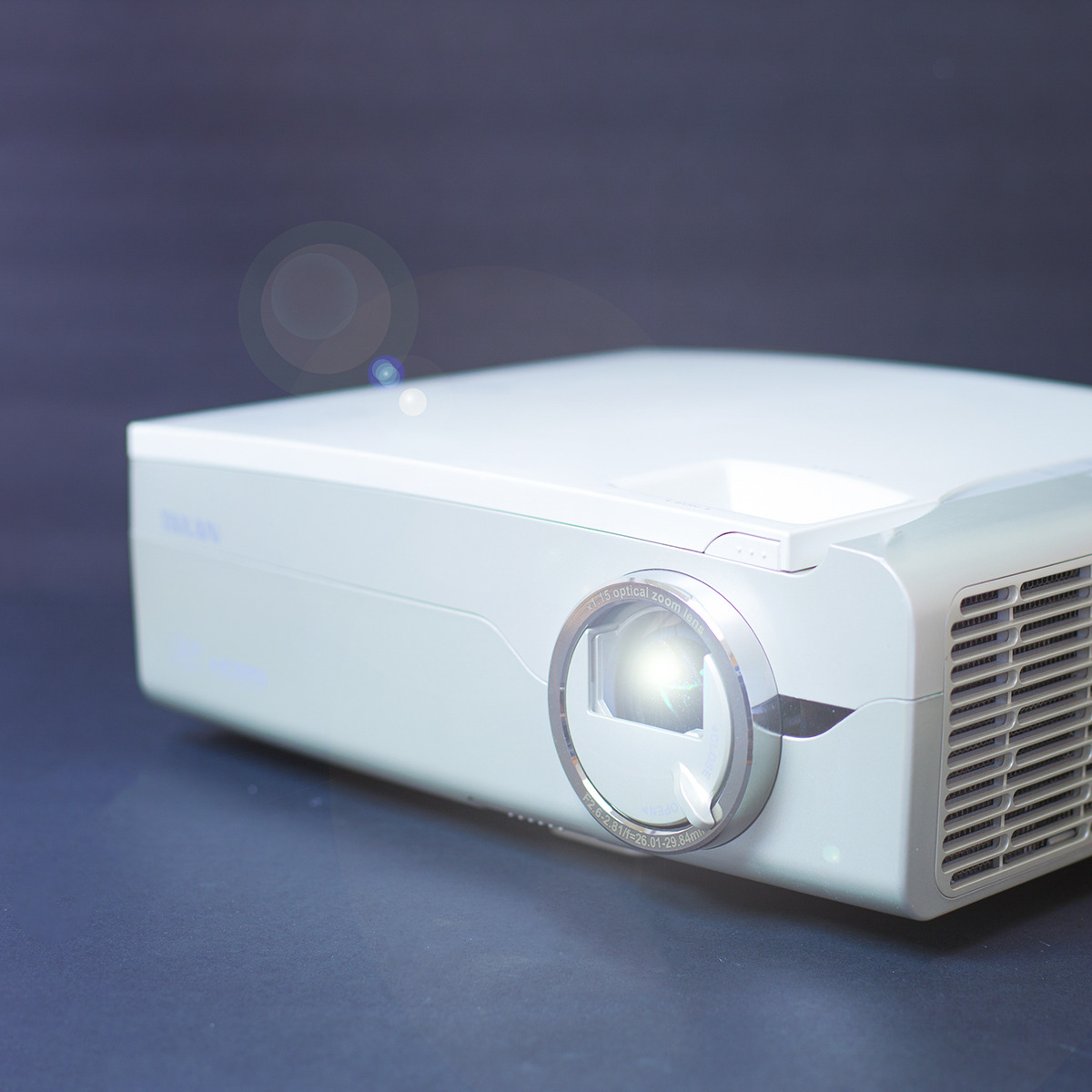 Taxan PH-1001X Projector USED